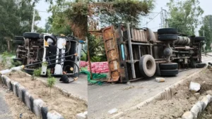 Kurukshetra Road Accident: लाड़वा में रिफ्लेक्टर न होने से डिवाइडर पर चढ़ा ट्रक, लाखों की झूमर लाइटें टूटीं