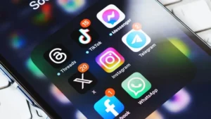 Kurukshetra University: छात्र आंदोलन के समर्थन में वीडियो बनाना पड़ा भारी? कुरुक्षेत्र विश्वविद्यालय ने प्रोफेसर को किया तलब