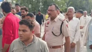 Mahendragarh News: नारनौल में बंद स्टोन क्रेशर में मिला यूपी के मजदूर का शव, परिजनों ने काटा बवाल