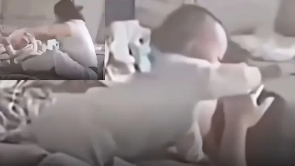 Mother Son Viral: मां को दर्द में देख तड़प उठा मासूम बच्चा, घुटनों के बल दौड़कर सहलाया सिर, देखें भावुक वीडियो