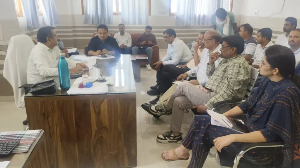 Nangal Choudhary News: मतदाता सूची पुनरीक्षण को लेकर नांगल चौधरी में बैठक, 31 जुलाई से दर्ज होंगे दावे व आपत्तियां