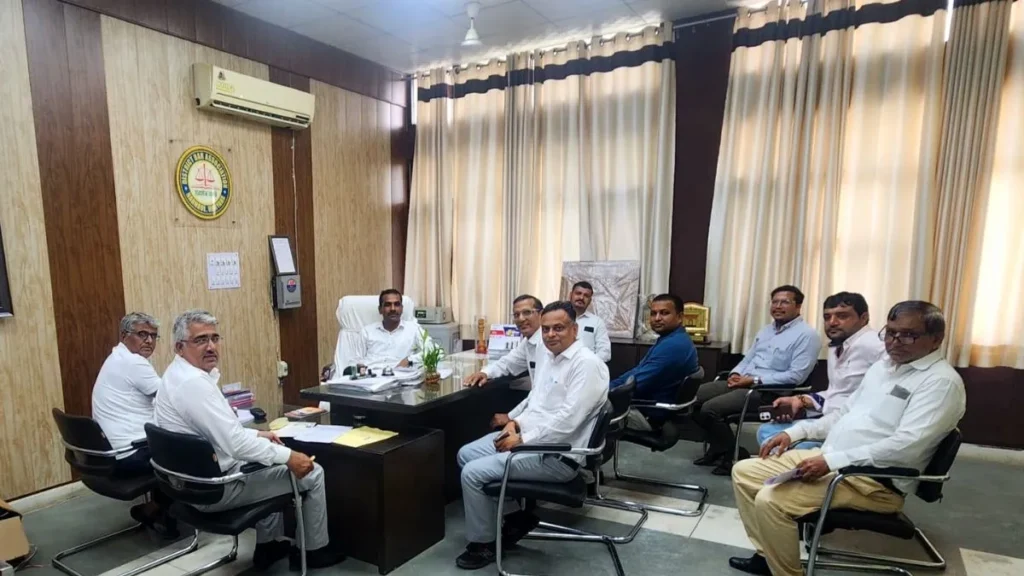 Narnaul Bar Association: पुलिस प्रशासन से बढ़ा विवाद, महेंद्रगढ़ बार के प्रस्ताव पर पूरे जिले में वकीलों ने ठप किया काम