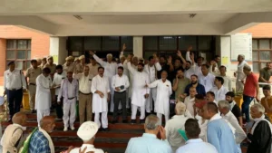 Narnaul News: जंतर-मंतर पर छात्रों पर लाठीचार्ज के विरोध में नारनौल में कांग्रेस का जोरदार प्रदर्शन