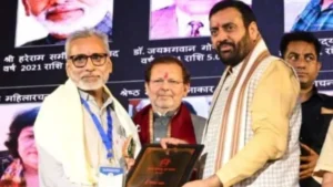 Narnaul Literary Award: नारनौल के साहित्यकार रघुविन्द्र यादव को 'लाला देशबंधु गुप्त सम्मान', सीएम नायब सैनी ने रोहतक में किया सम्मानित