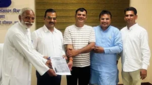 Narnaul News: बाबा टिकोड़ा धाम जोहड़ में जल्द पहुंचेगा नहरी पानी, नलवाटी विकास समिति ने SE को सौंपा ज्ञापन