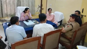 Narnaul Visit: बाल अधिकार संरक्षण आयोग की अध्यक्ष तृप्ति श्योराण का नारनौल दौरा, स्कूलों और थाने का लिया जायजा