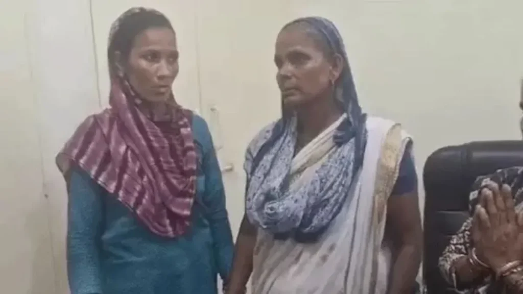 Panipat News: 24 हजार की चोरी के आरोप पर हंगामा, मेड ने कपड़े उतरवाकर तलाशी लेने का लगाया आरोप