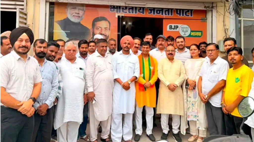 Pehowa News: पिहोवा से सैकड़ों गाड़ियों के काफिले के साथ जींद पहुंचे डीडी शर्मा, कार्यकर्ताओं का जताया आभार