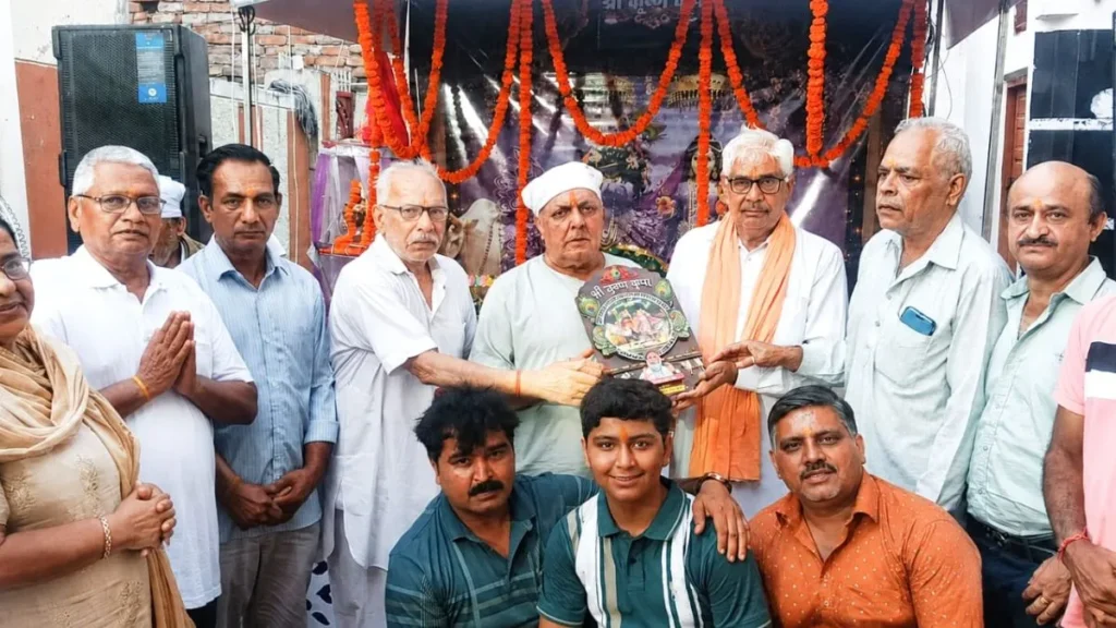 Pehowa News: पिहोवा में प्रभात फेरियों से गूंजा राधे-राधे, गौसेवा के लिए आगे आया कृष्ण कृपा परिवार