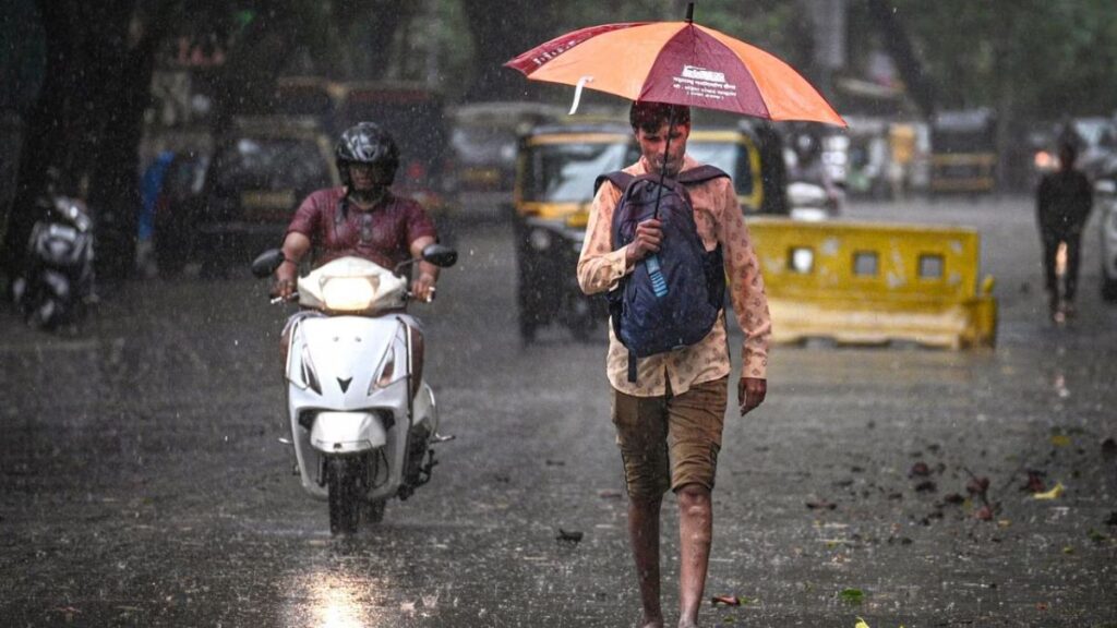 Punjab Weather: पंजाब-चंडीगढ़ में मानसून सक्रिय, 18 जिलों में आज बारिश का अलर्ट, पहले दिन सामान्य से 66% कम बरसे बादल