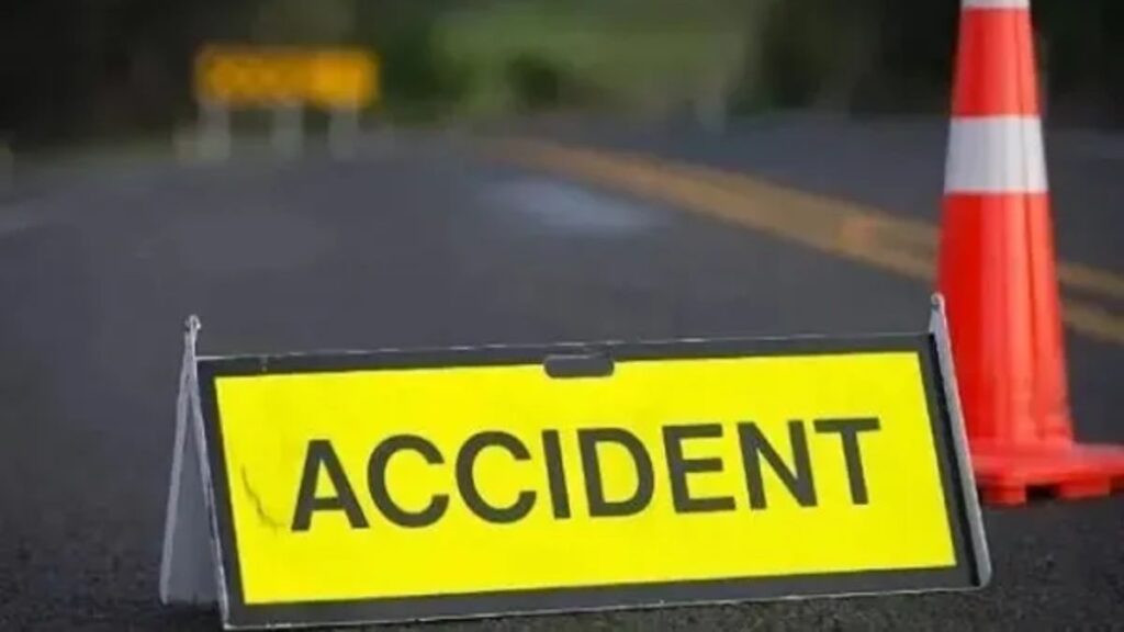 Rajasthan Road Accident: बांसवाड़ा में 10 फीट गहरे गड्ढे में गिरी बाइक, हादसे में दो दोस्तों की दर्दनाक मौत, रातभर नहीं मिली मदद
