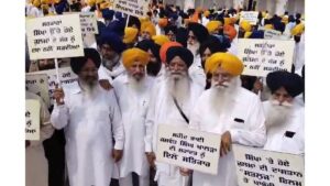 SGPC Protest: अमृतसर में फिल्म 'सतलुज' बैन के खिलाफ SGPC का रोष मार्च, राष्ट्रपति के नाम सौंपा ज्ञापन