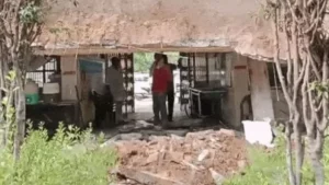 Sonipat Hospital Collapse: सोनीपत के रोहट PHC की बिल्डिंग का लेंटर गिरा, बाल-बाल बचे डॉक्टर और मरीज; देखें हादसे की तस्वीरें