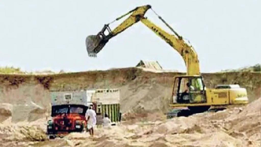 Sonipat News: सोनीपत में बेखौफ हुए खनन माफिया, एनफोर्समेंट टीम को दौड़ा-दौड़ा कर पीटा, दो पर नामजद एफआईआर