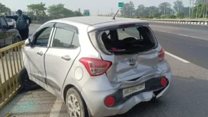 Sonipat Road Accident: गन्नौर में पंक्चर टायर बदलते समय बड़ा हादसा, दो दोस्तों की मौके पर गई जान