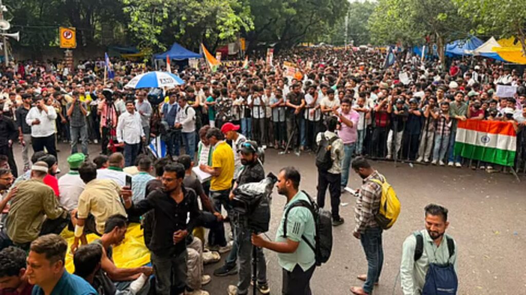 Student Protest at Jantar Mantar: हर पीढ़ी जंतर-मंतर पर हो रहे विरोध-प्रदर्शन के प्रति समर्थन में उतरी