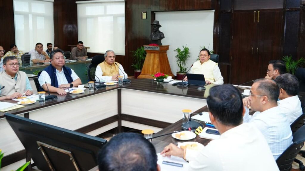 Uttarakhand News: CM धामी का सख्त संदेश, हेल्पलाइन-1905 की शिकायतें समय पर निपटाएं; लापरवाही पर होगी कार्रवाई