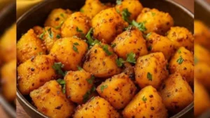 Achari Aloo Recipe: रोज-रोज की आलू की सब्जी से हो गए हैं बोर? बनाएं Chef Prateek स्टाइल अचारी आलू