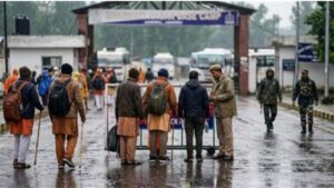 Amarnath Yatra Suspended: खराब मौसम और श्रद्धालुओं की घटती संख्या के बीच जम्मू से अमरनाथ यात्रा स्थगित