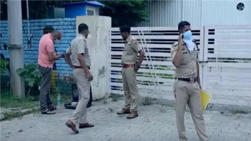 Ambala News: अंबाला पॉलीक्लिनिक के बाहर कार में मिला डॉक्टर एन.के. झा का शव, पत्नी की मौत के बाद से थे डिप्रेशन में
