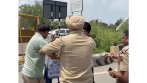 Amritsar News: अमृतसर में जमीन-दुकान विवाद को लेकर परिवार ने आत्मदाह की कोशिश, पुलिस ने संभाला मोर्चा