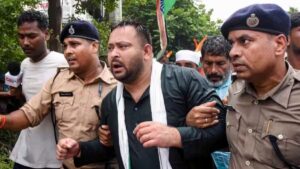 Bihar NEET Protest: तेजस्वी यादव हिरासत में, नीट विरोधी प्रदर्शन में पुलिस कार्रवाई के खिलाफ निकाल रहे थे मार्च