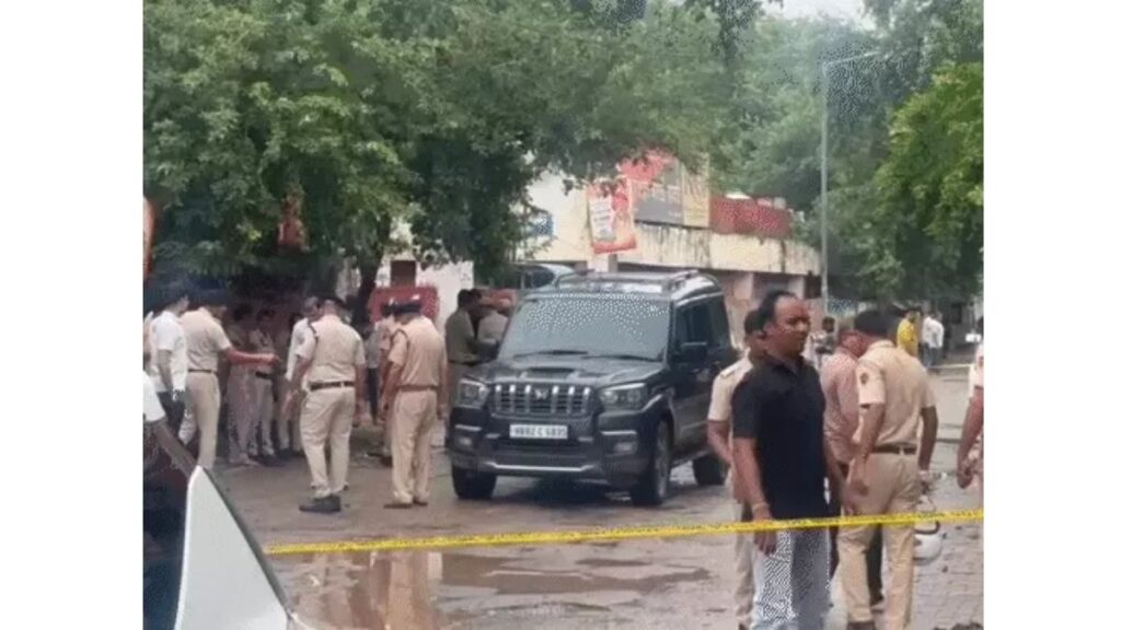 Breaking News Haryana: हरियाणा में सिटी थाने के सामने 30 राउंड फायरिंग, स्कॉर्पियो सवार 7 लोगों पर रिवॉल्वर से हमला, सभी घायल