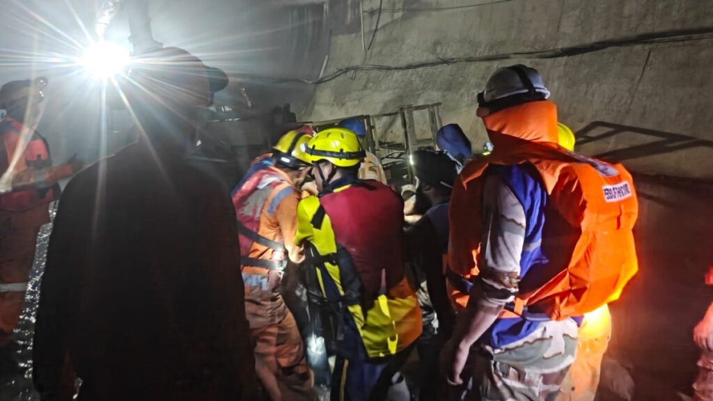 Chamoli Tunnel Rescue: चमोली की पीपलकोटी सुरंग से एक और श्रमिक का शव मिला, एक अन्य की तलाश जारी