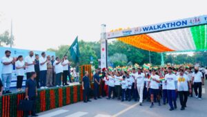 Chandigarh Tiranga Yatra: सुखना लेक पर तिरंगे के साथ दौड़ा देशभक्ति का जज्बा, प्रशासक ने दिलाई नशामुक्ति की शपथ