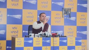 Chanigarh News: नगर निगम में कथित भ्रष्टाचार को लेकर आप का हल्लाबोल, 22 मामलों की जांच की मांग