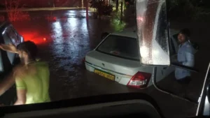 Gurugram News: बारिश से डूबा गुड़गांव, सुभाष चौक पर पानी में तैरने लगीं गाड़ियां
