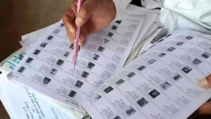 Haryana News: हरियाणा में 44.84 लाख वोटरों के रिकॉर्ड में गड़बड़ी, चुनाव आयोग ने 8.91 लाख को भेजा नोटिस
