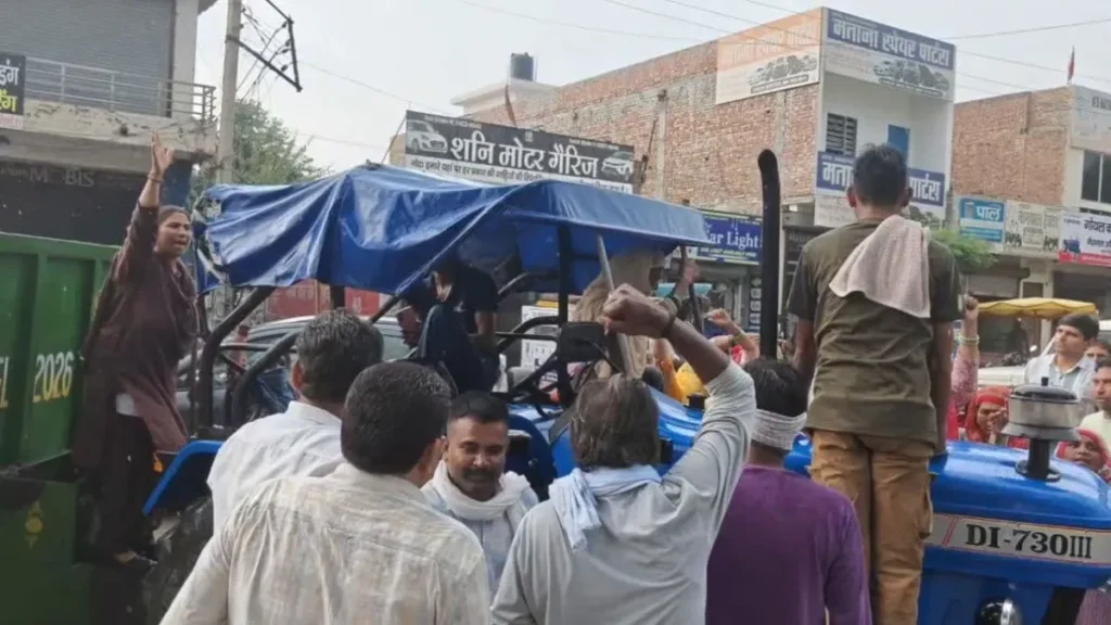 Haryana Safai Karamchari: हरियाणा में 8वें दिन भी ठप रही सफाई, फतेहाबाद में गुस्साए कर्मचारियों ने निकाली कचरा ट्रैक्टर की हवा