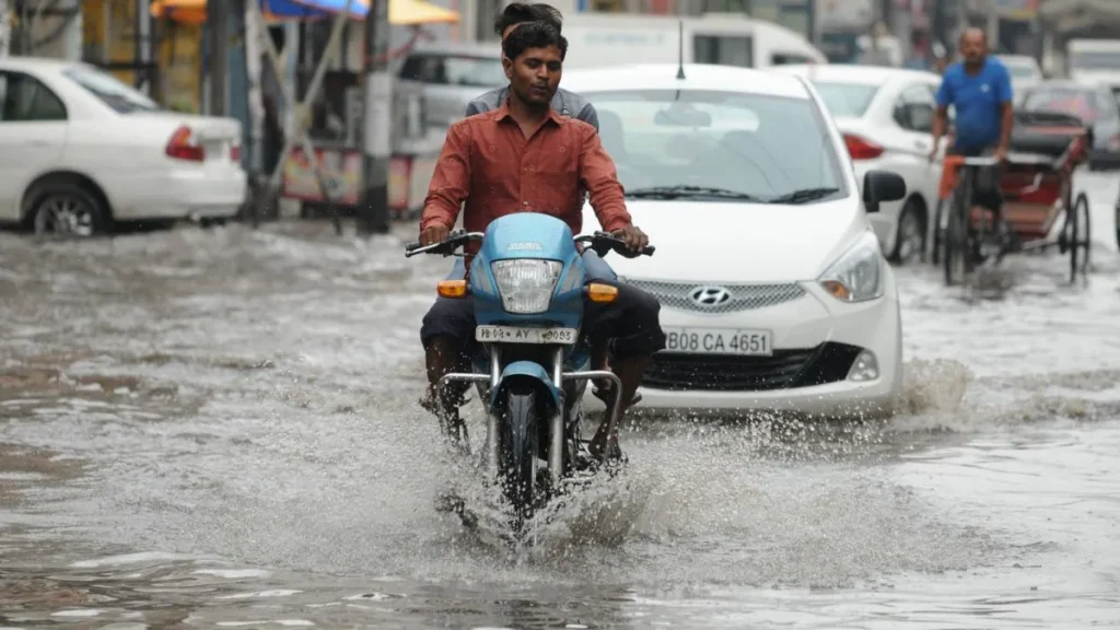Haryana Weather Update: 17 से 20 अगस्त तक हरियाणा में भारी बारिश का अलर्ट, जानें अपने जिले का हाल