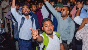 JSSC-CGL Exam Cancelled: झारखंड में JSSC-CGL रद्द होने से दो पक्ष आमने-सामने, छात्र खुश लेकिन पास अभ्यर्थी धरने पर बैठे