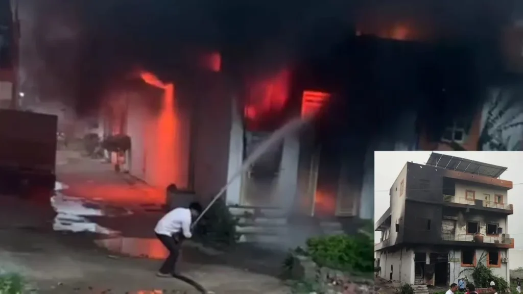 Panipat News: पानीपत में जाटल रोड पर बाथमेट फैक्ट्री जलकर खाक, करोड़ों का नुकसान, 4 मजदूरों की बची जान