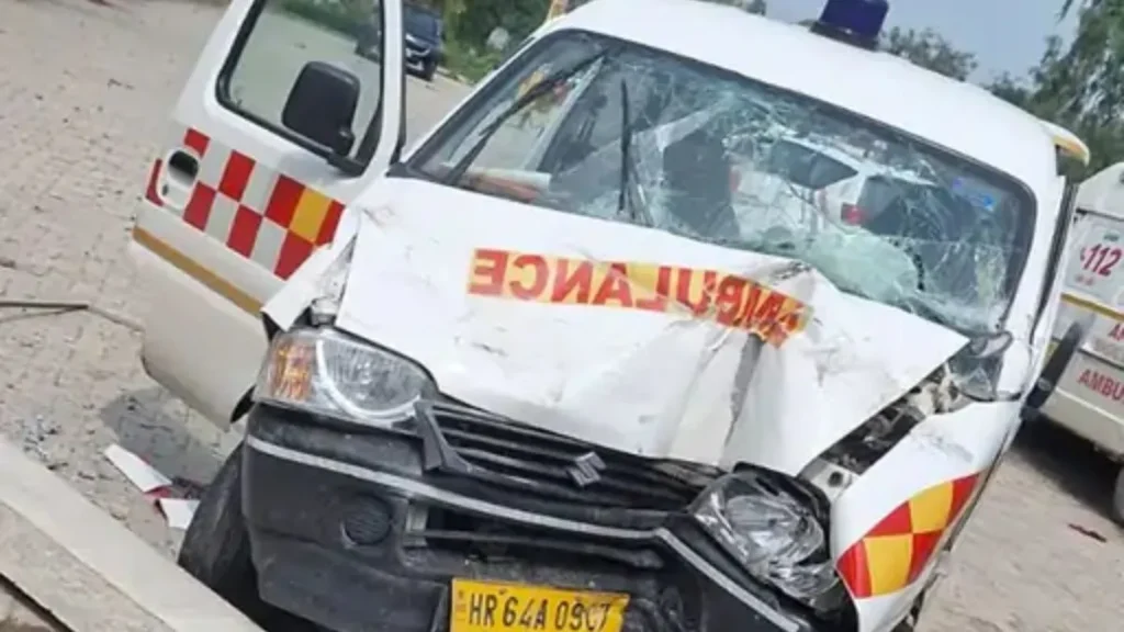 Kaithal News: कैथल में तेज रफ्तार इनोवा ने एंबुलेंस को मारी टक्कर, मरीज समेत 4 लोग घायल, गांव मूंदड़ी के पास हादसा