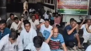 Kaithal News: कैथल में 2 सितंबर तक बढ़ी सफाई कर्मचारियों की हड़ताल, 25 दिनों से सड़कों पर पड़े कचरे के ढेर