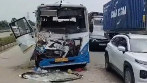 Karnal Bus Accident: करनाल में कार ने मारे अचानक ब्रेक, आपस में टकराईं हरियाणा रोडवेज की 2 बसें