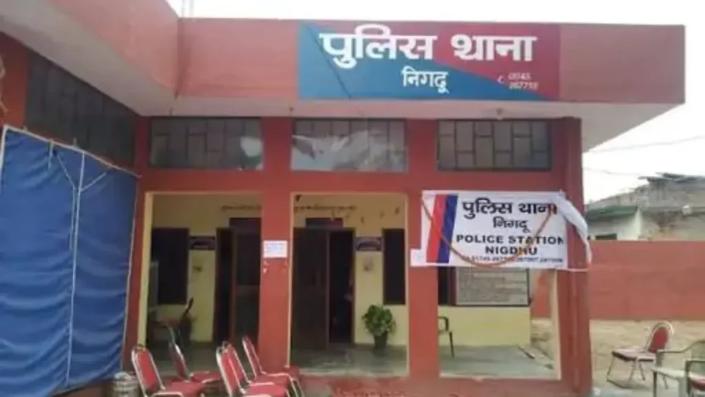 Karnal Police Attack: करनाल में डायल 112 टीम पर हमला, कड़े से वार कर SPO की फाड़ी वर्दी