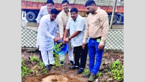 Kurukshetra News: पिपली अनाज मंडी में चेयरमैन सतीश मथाना ने रोपे पौधे, दिया पर्यावरण संरक्षण का संदेश