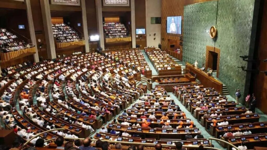 Lok sabha: हंगामे के बीच लोकसभा में विनियोग विधेयक पारित, कार्यवाही दिनभर के लिए स्थगित