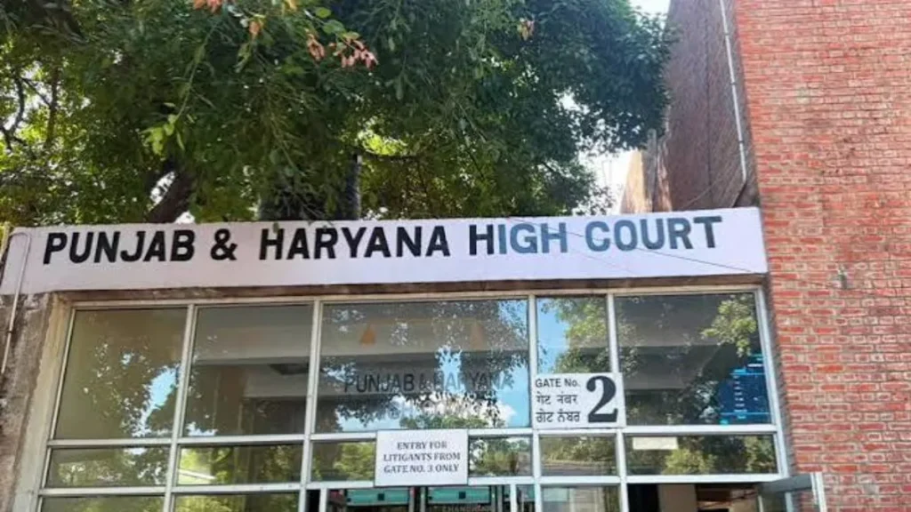 Medical College Haryana: HPSC को हाईकोर्ट का झटका, मेडिकल कॉलेजों में असिस्टेंट प्रोफेसर भर्ती के बीच नियम बदलना पड़ा भारी