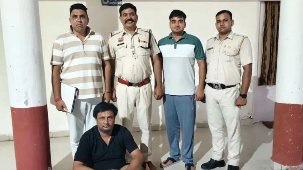 Narnaul Crime News: वैगनार कार और फरसे के साथ मुख्य आरोपी गिरफ्तार, पीड़ित को दी थी जान से मारने की धमकी