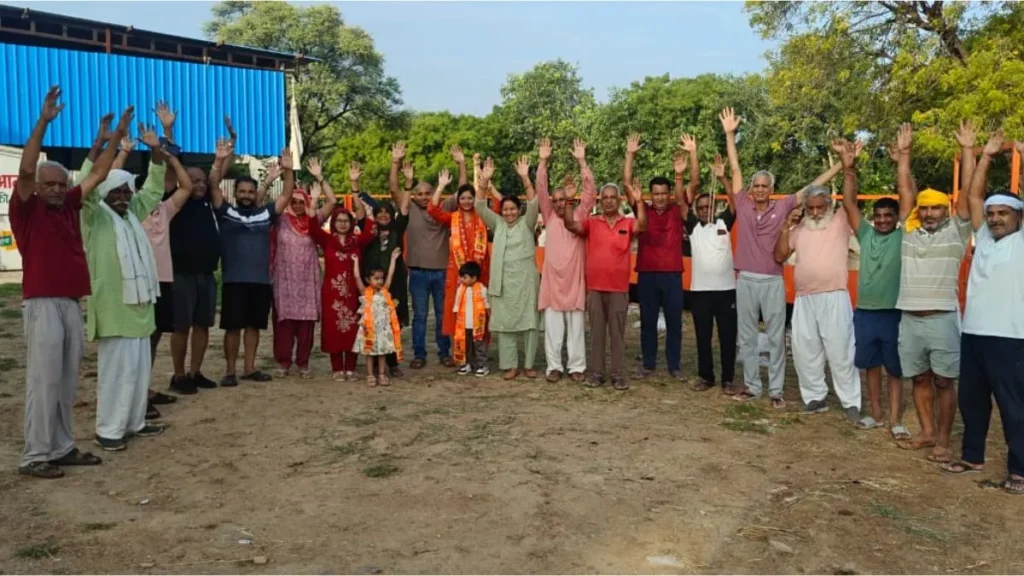Narnaul Gau Seva: नारनौल की गौशाला में बच्चों का अनोखा जन्मदिन, केक काटने के बजाय गौमाता को खिलाई सवामणी