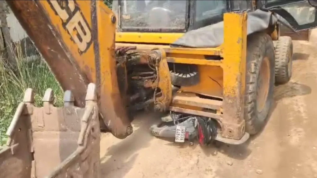 Narnaul News: बायल की पहाड़ियों में खनन रोकने पहुंचे वनकर्मियों पर जेसीबी चढ़ाने का प्रयास, मचा हड़कंप