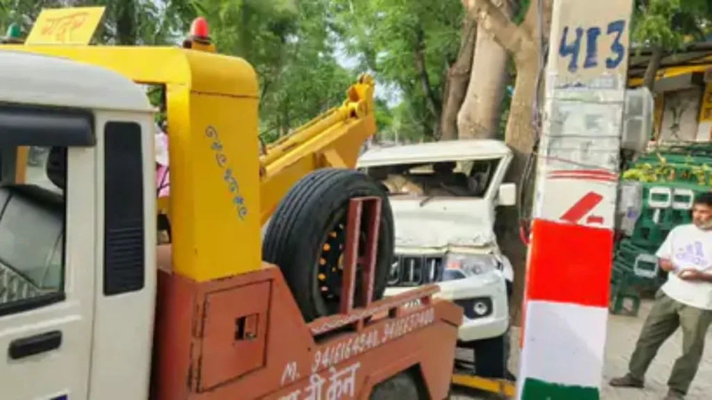Narnaul News: नारनौल-महेंद्रगढ़ मार्ग पर बेकाबू बोलेरो ने बाइक को रौंदा, एक की मौत, एक गंभीर