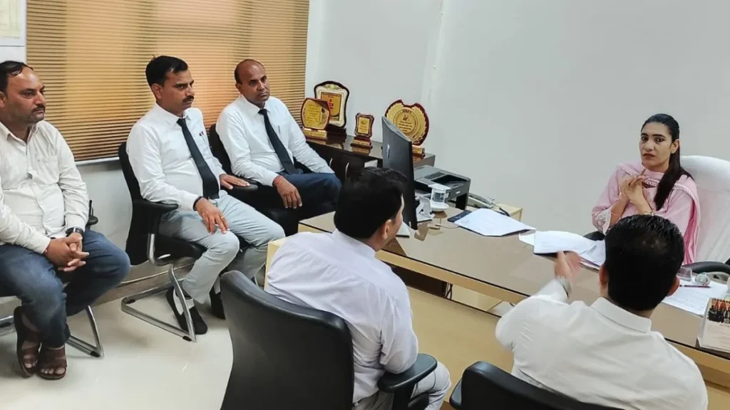 Narnaul Special Lok Adalat: नारनौल में 3 अक्टूबर को लगेगी विशेष लोक अदालत: चेक बाउंस और वित्तीय मामलों के निपटारे के लिए सीजेएम ने ली बैठक
