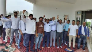 Nilokheri News: नीलोखेड़ी में बिजली कर्मचारियों का हल्ला बोल, एग्री डिस्कॉम और निजीकरण के खिलाफ तीसरे दिन भी गेट मीटिंग