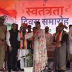 Nilokheri News: नीलोखेड़ी में आजादी का जश्न, विधायक भगवानदास कबीरपंथी ने फहराया तिरंगा, 18 अधिकारी सम्मानित